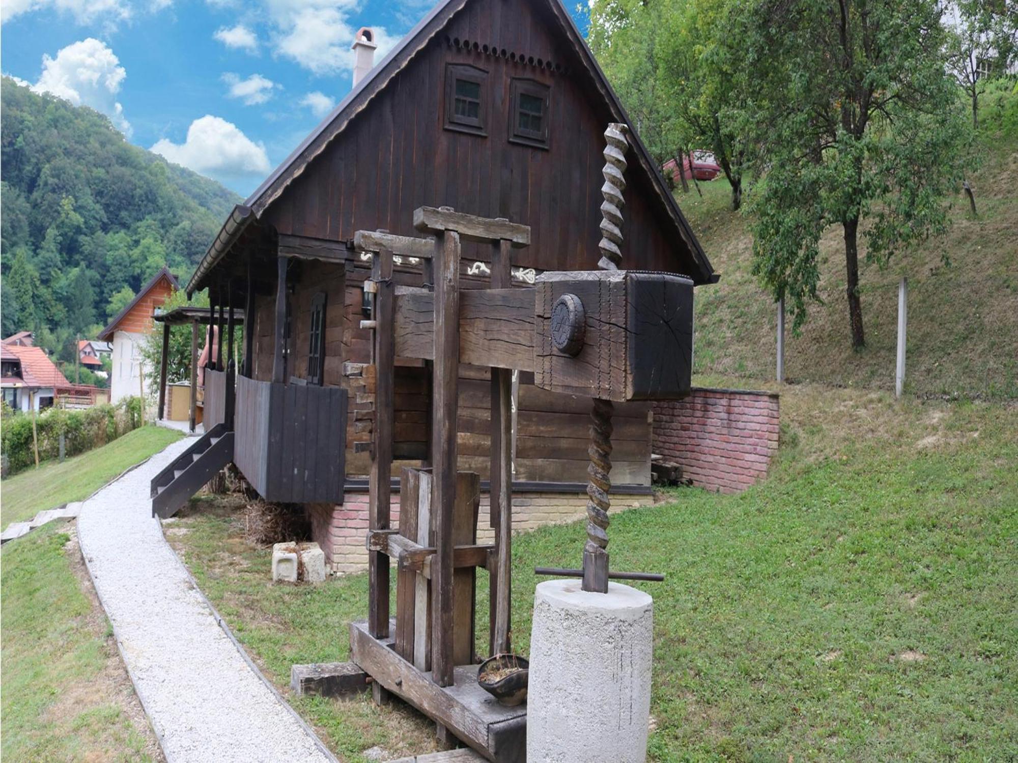 Tradicionalna Zagorska Drvena Kuca Stara Murva Tuheljske Toplice Ngoại thất bức ảnh